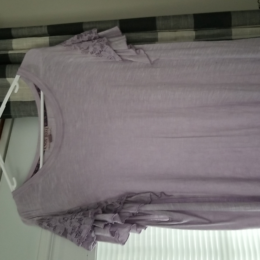 Flutter sleeve tunic